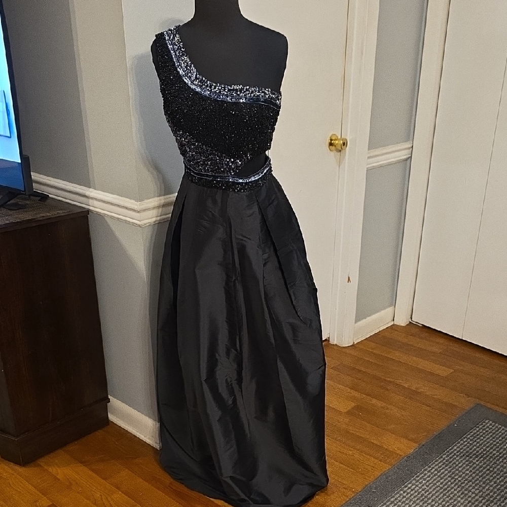 Aidan Mattox Black Formal Dress